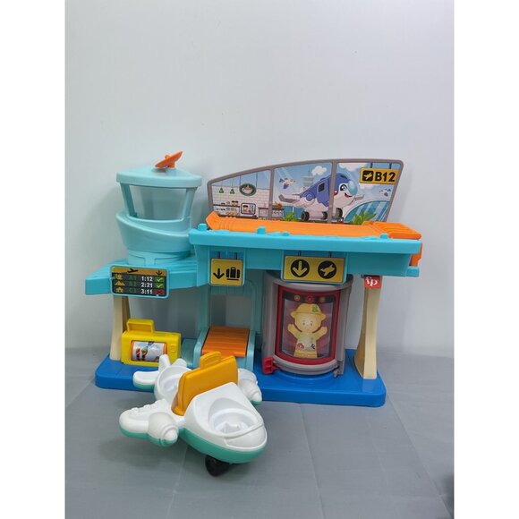 Fisher-Price Little People Everyday Adventures Airport Playset Figures Plane - Picture 7 of 7